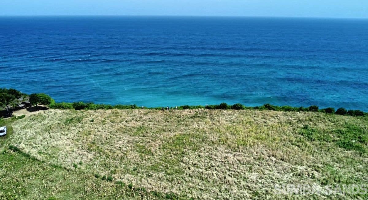 Sumba 12ha Clifffront Land for Sale – 1.2 km Ocean Frontage & Private Beach Access
