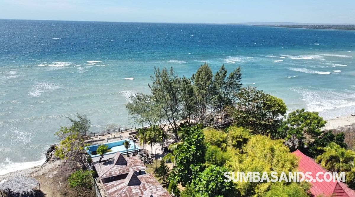 Maramba boutique beachfront property for sale: 9-villa resort with pool, restaurant, direct beach access near Waingapu, East Sumba.
