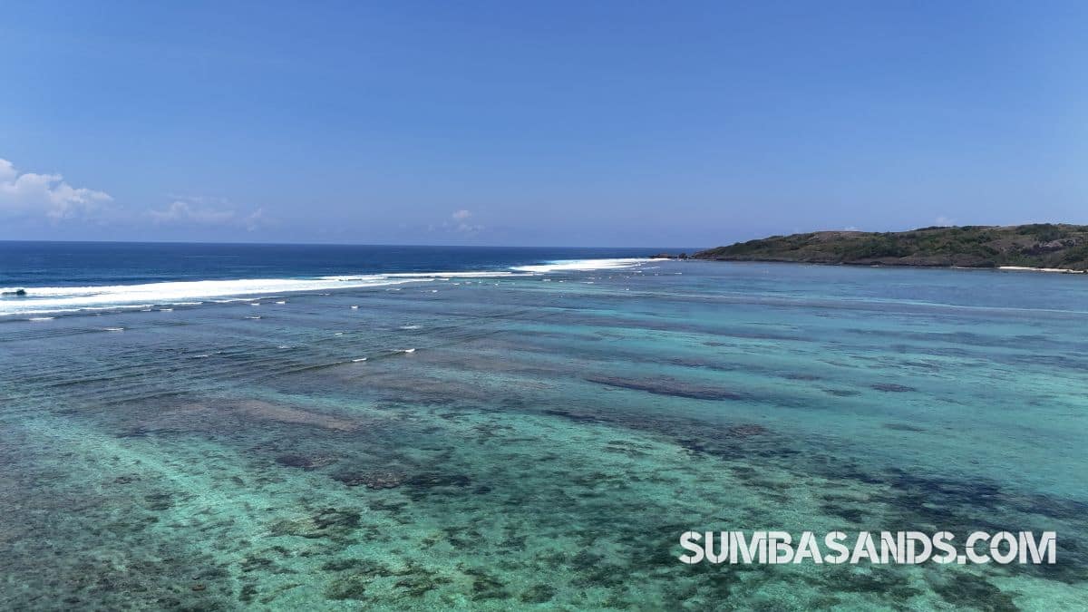 Oeboeoleta beachfront estate for sale: 12 hectares of freehold beachfront and ocean-view hill land in Southwest Sumba