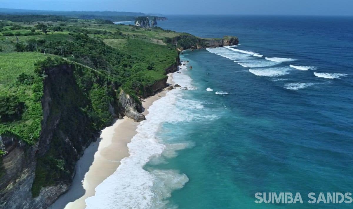 Sumba 12ha Clifffront Land for Sale – 1.2 km Ocean Frontage & Private Beach Access