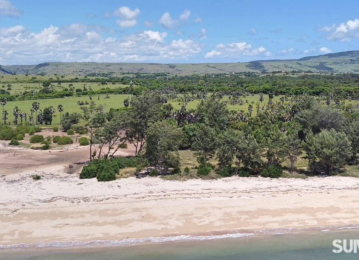 Sumba 20ha coastline beachfront land
