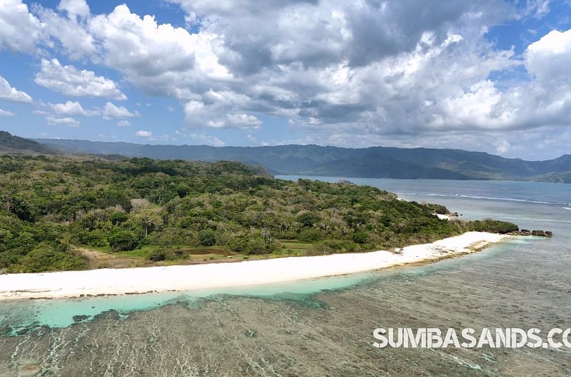 Sumba 23ha Peninsula Beachfront Land for Sale | Matauki Bay Investment Opportunity